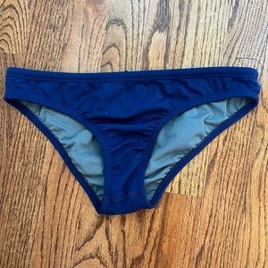Jolyn size M navy bikini bottoms